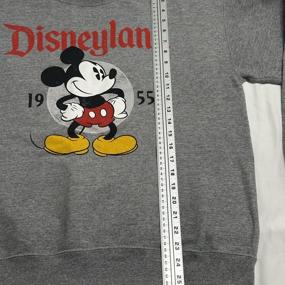 Disneyland Mickey Mouse Pullover Jumper Crewneck Sweatshirt Grey Size Medium - Picture 6 of 8